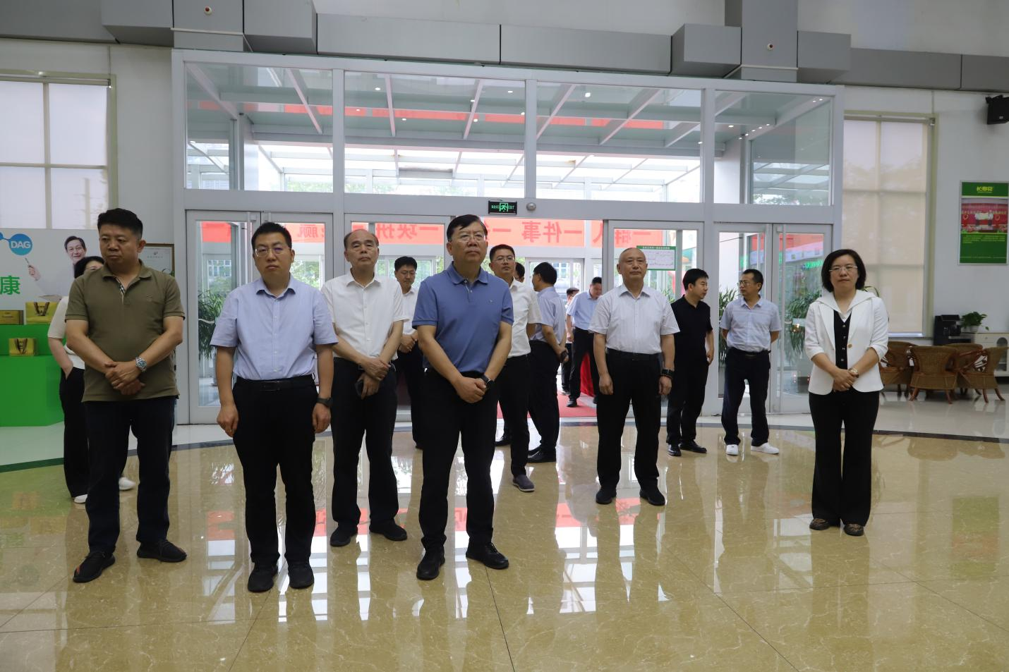 河南省政府參事、省政府原秘書長劉世偉一行來山東三星集團(tuán)調(diào)研