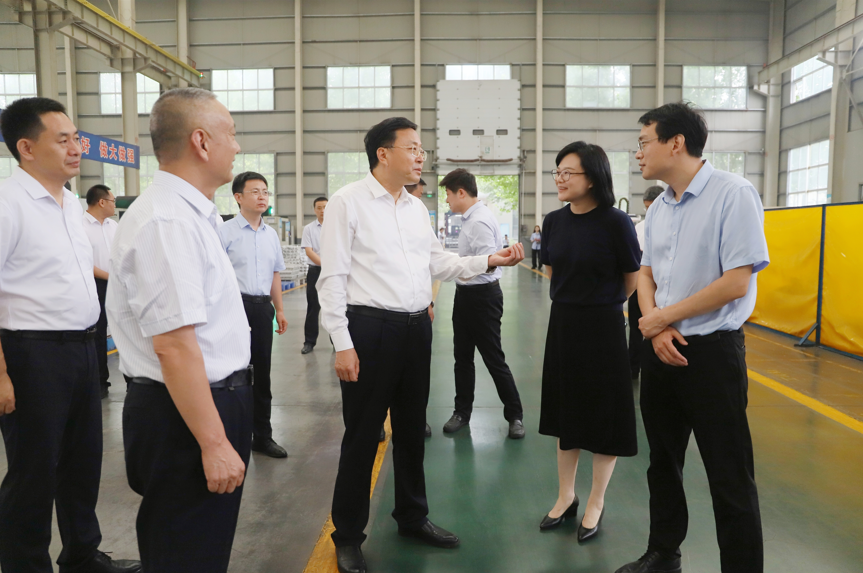 鄒平市委副書記、市長(zhǎng)張謙來(lái)山東三星集團(tuán)調(diào)研